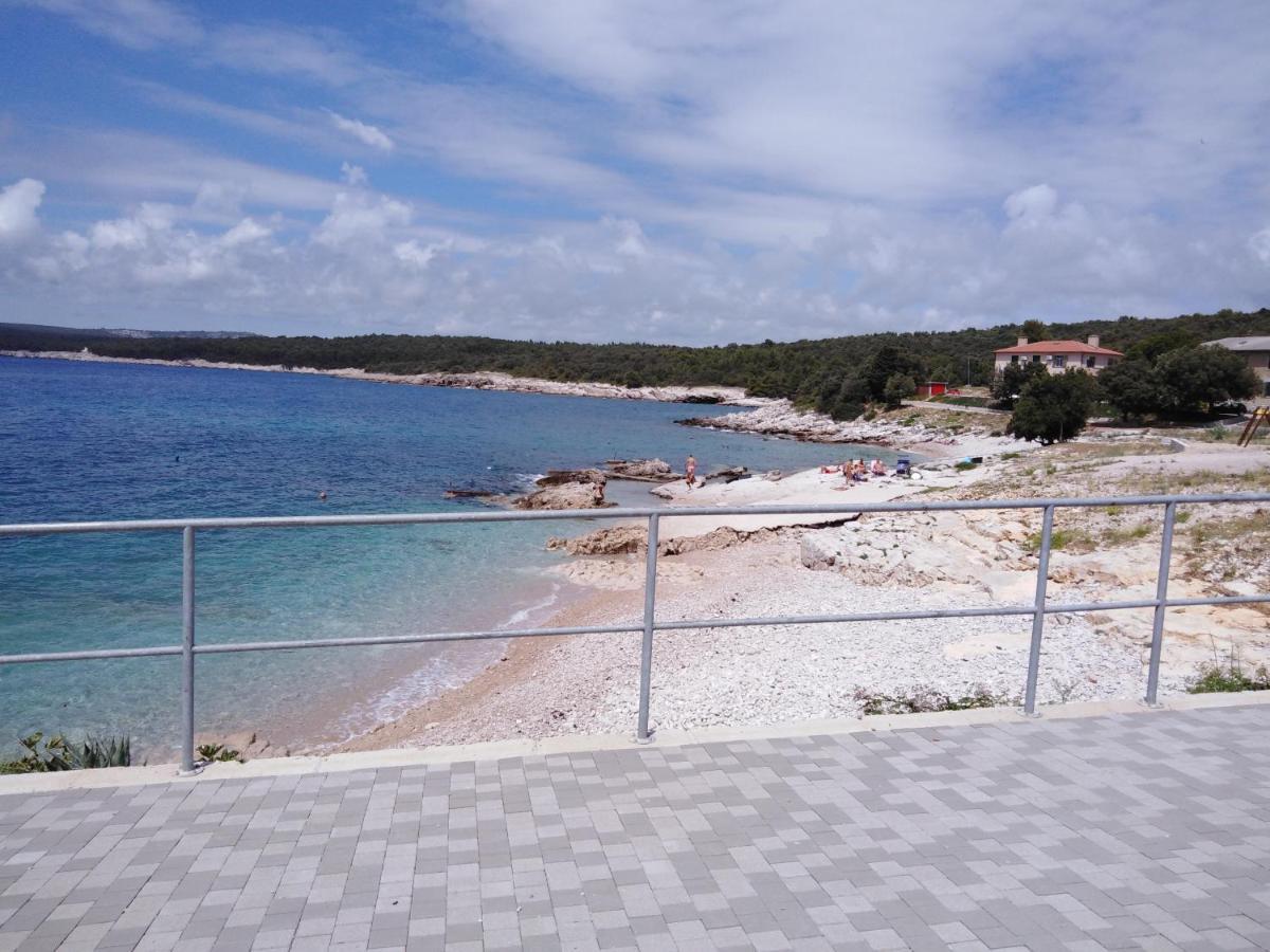 Apartmani Zupanic Koromačno Exterior foto