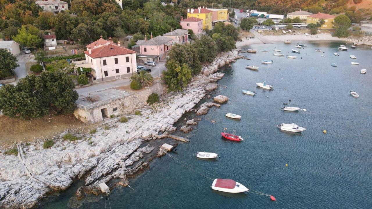 Apartmani Zupanic Koromačno Exterior foto